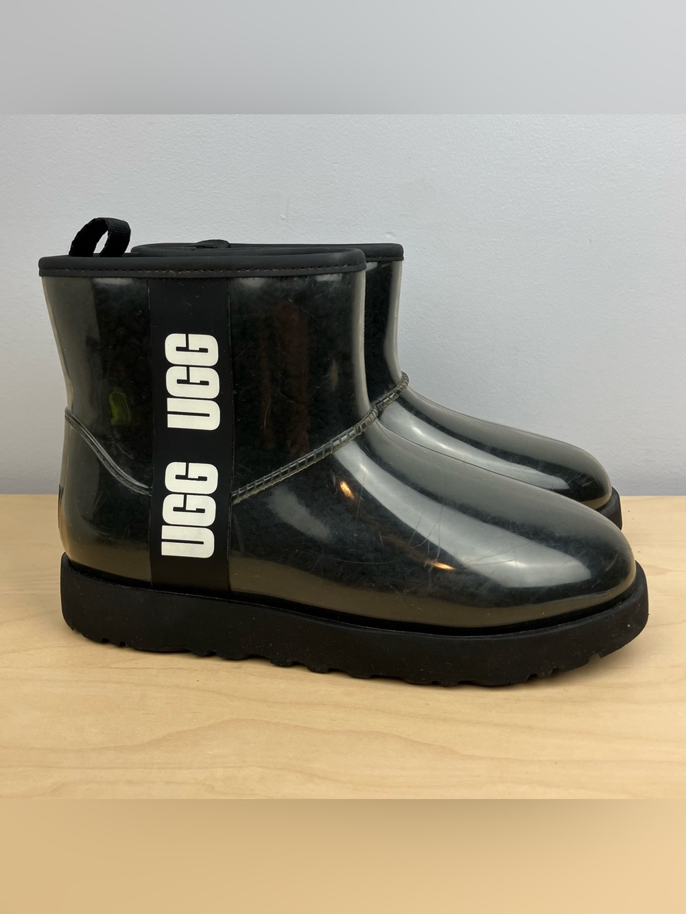 UGG Women’s Size 7.0 Classic Clear Mini Black Lined Ankle Boots